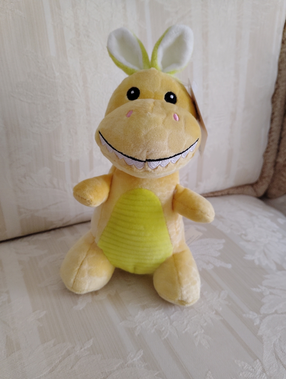 🆕 Plush Yellow Dino Reptile Toy - Soft Stuffed Dinosaur